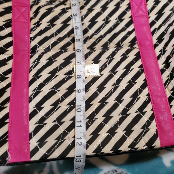 Betsy Johnson duffle bag - Picture 7 of 10